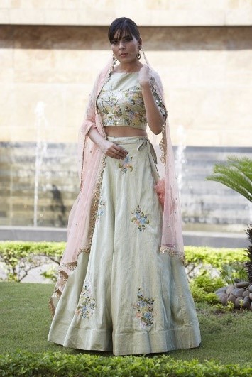 Tips to Find Your Dream Bridal Lehenga by Top Fashion Brand and Designer Priti Sahni - 4
