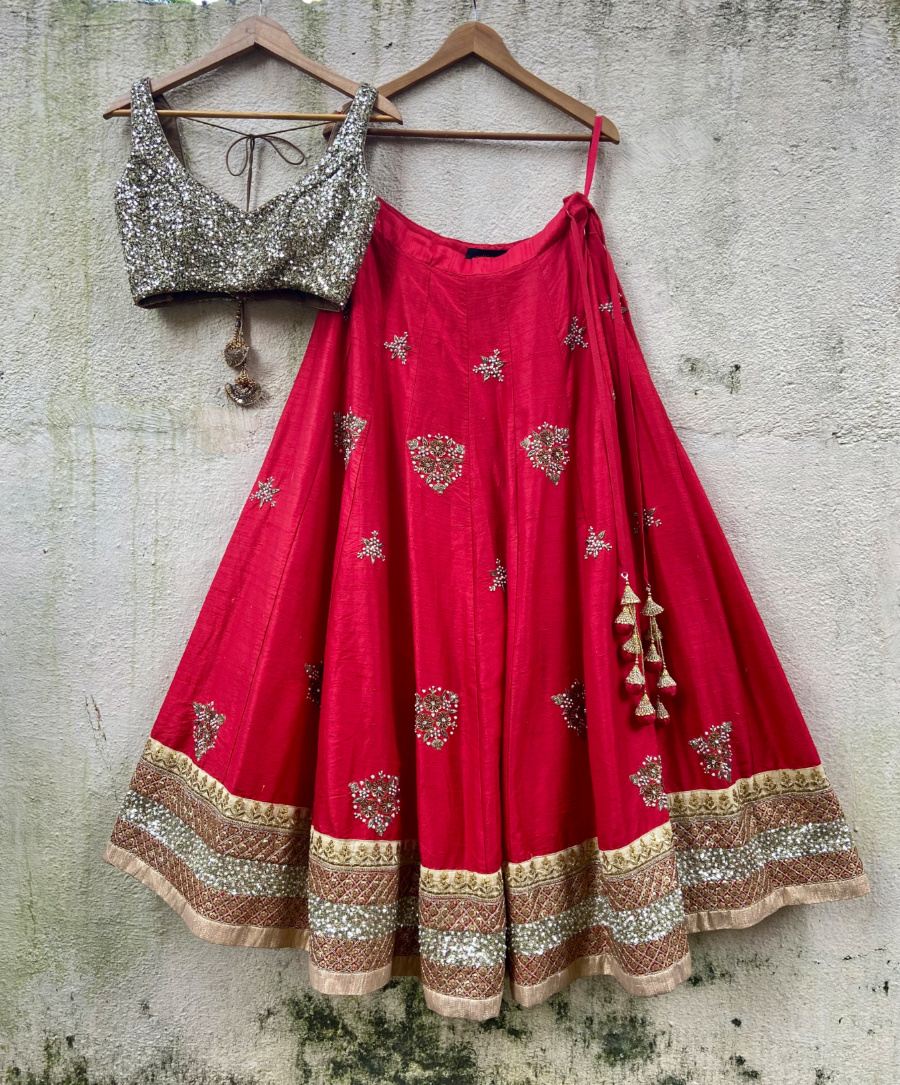 Red And Gold Raw Silk Lehenga Set With Ombre Dupatta - Fashion Brand & Designer Priti Sahni 2