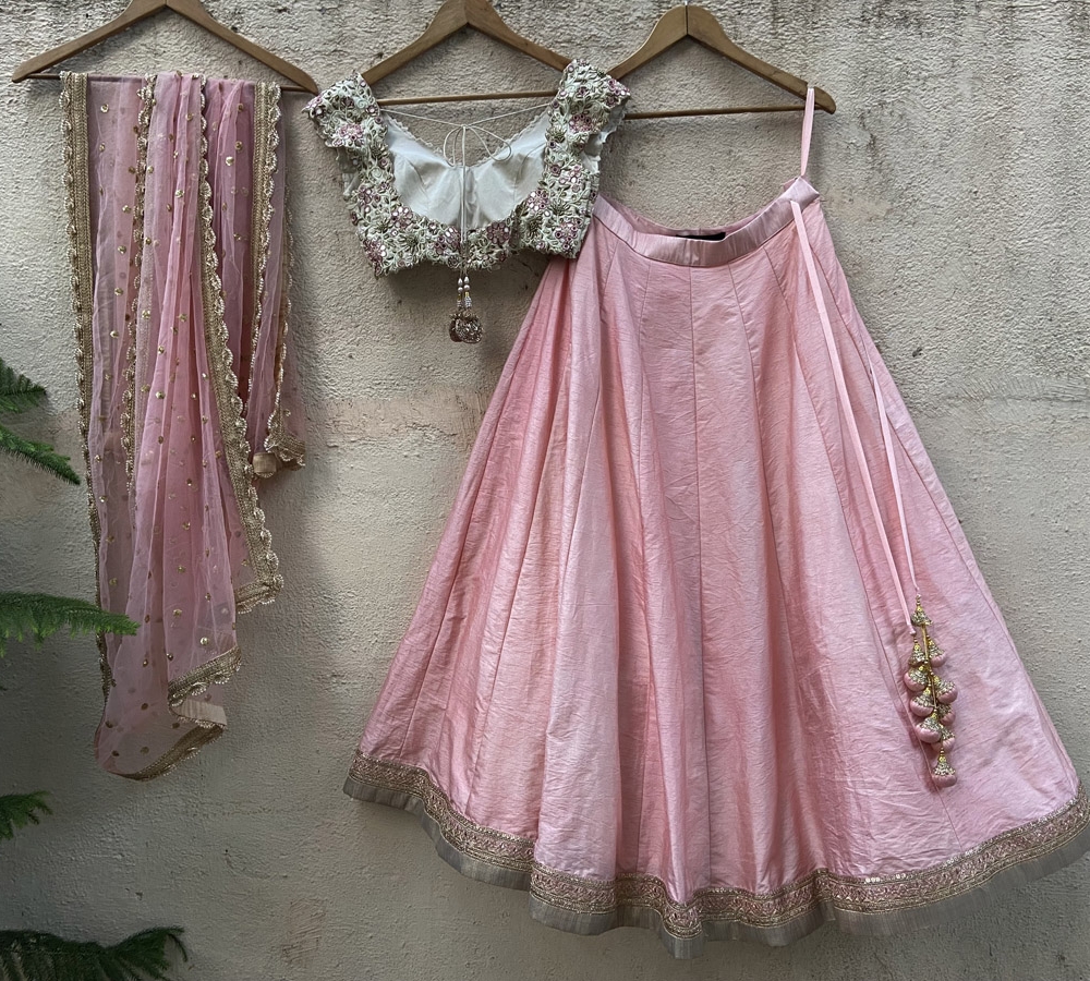 Pink Lehenga Set with Ivory Embroidered Blouse - Fashion Brand & Designer Priti Sahni 5