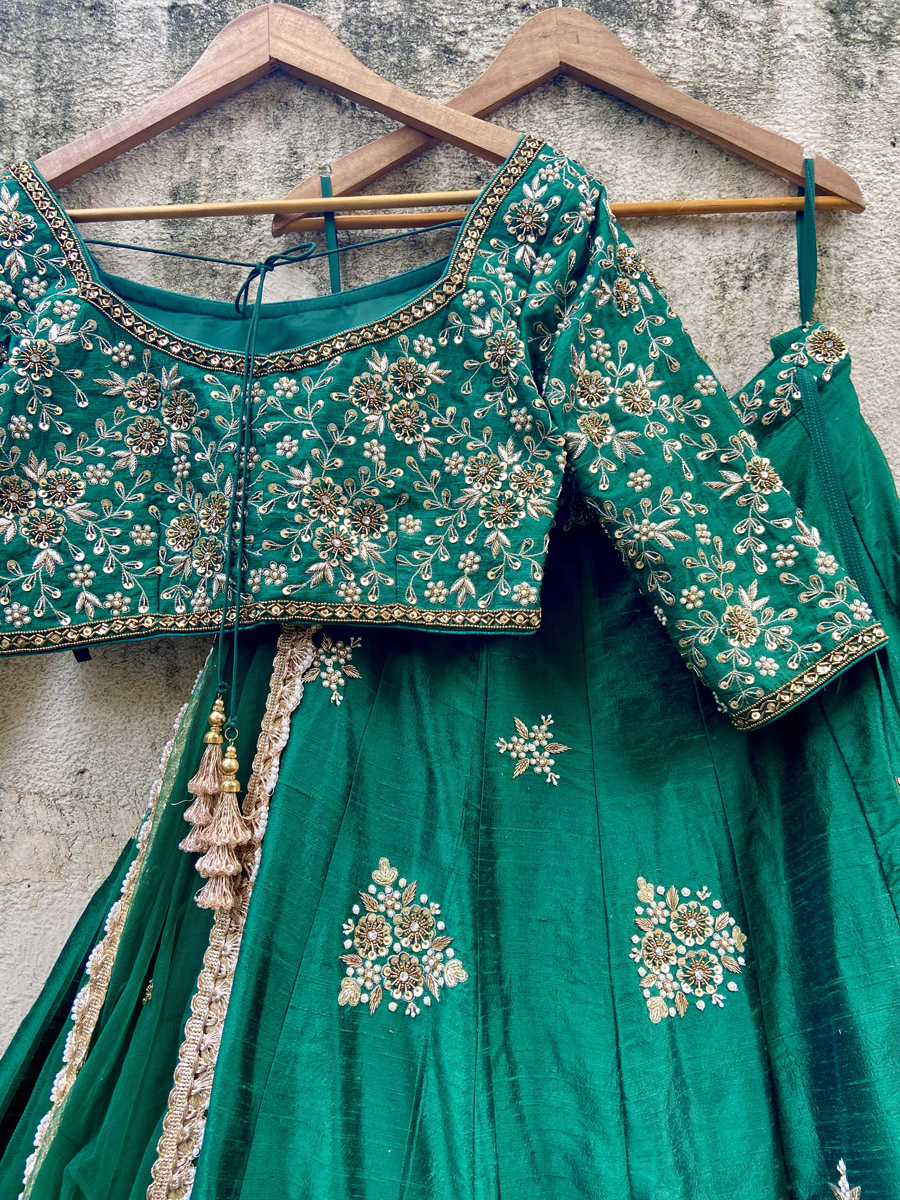 Emerald Green Raw Silk Lehenga Set - Fashion Brand & Designer Priti Sahni 7
