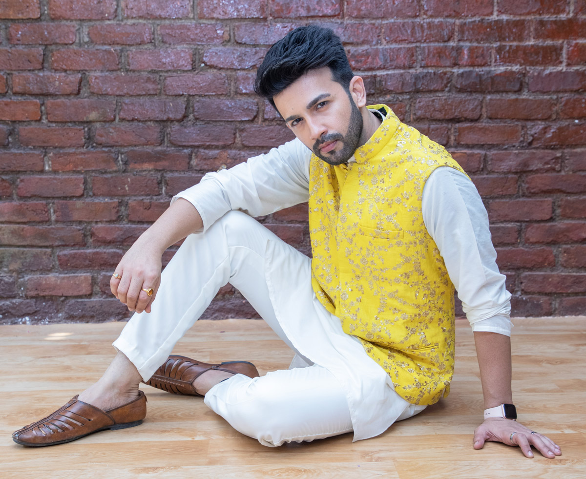 Ivory Kurta and Pant Set with Yellow Vest - Fashion Brand & Designer Priti Sahni 4