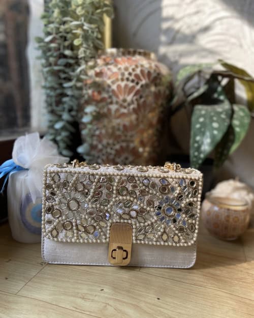 Ivory Starry Night